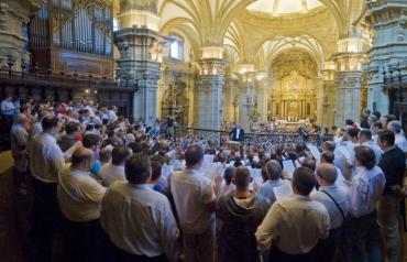 Interpretación de la Salve en la Basílica de Santa María del Coro. Foto de archivo.